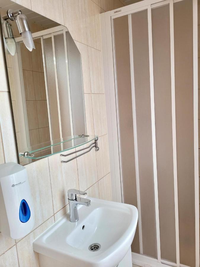 Orka Wakacje Dźwirzyno Exteriör bild